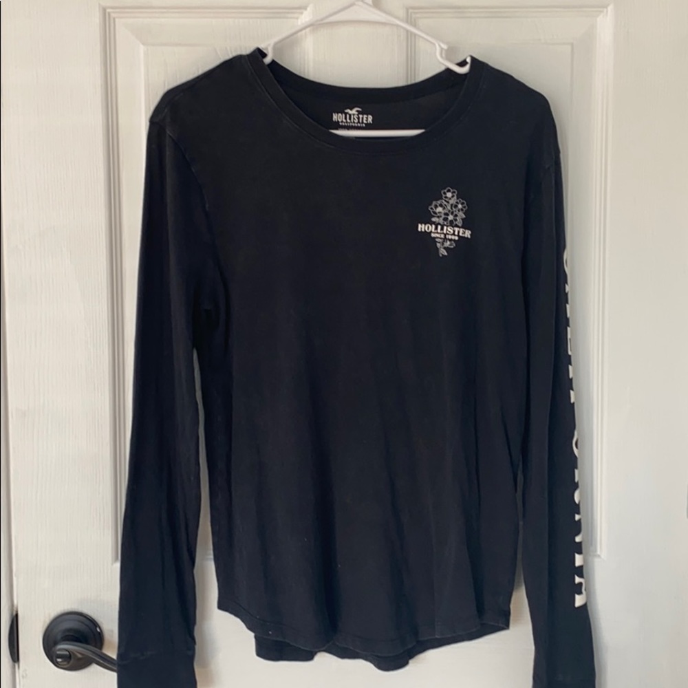 black hollister long sleeve